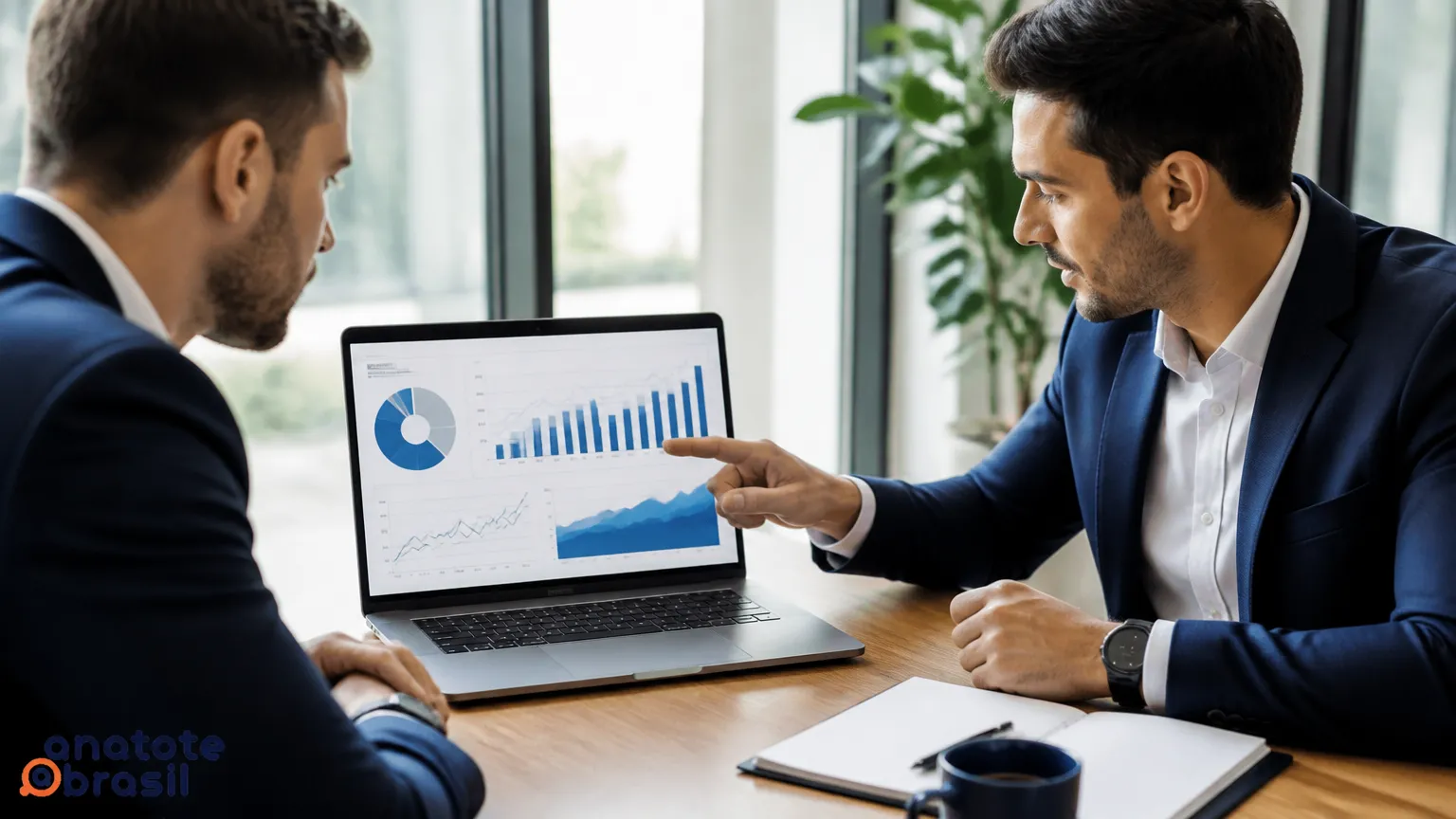 Consultores avaliam portfólio e suporte ao buscar melhor empresa para vender consórcio com alta rentabilidade.