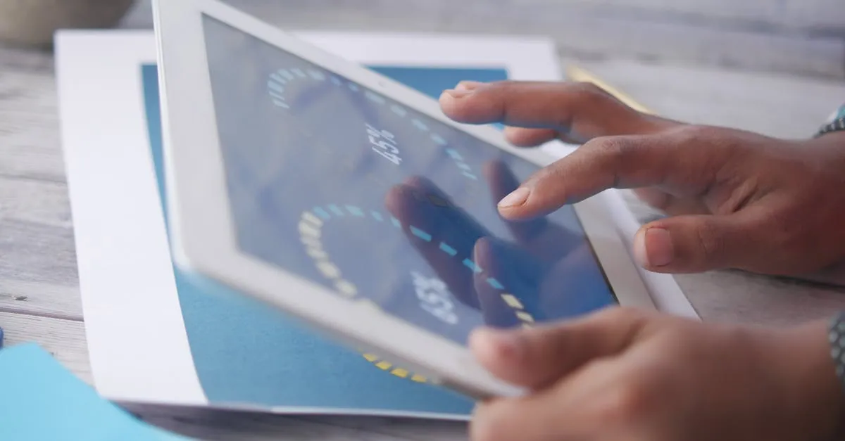 Inteligência de mercado identifica crescimento, navegando na inflação na era digital tecnologia e serviços.