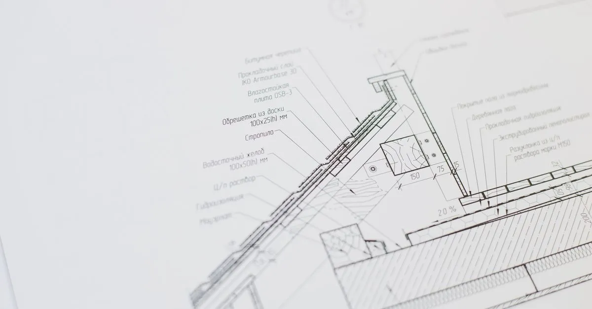 Planejamento e empréstimo para terminar construção com calculadora e plantas residenciais.