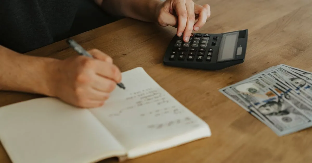 Cálculo de parcelas no financiamento de carro após mudar de emprego recente.
